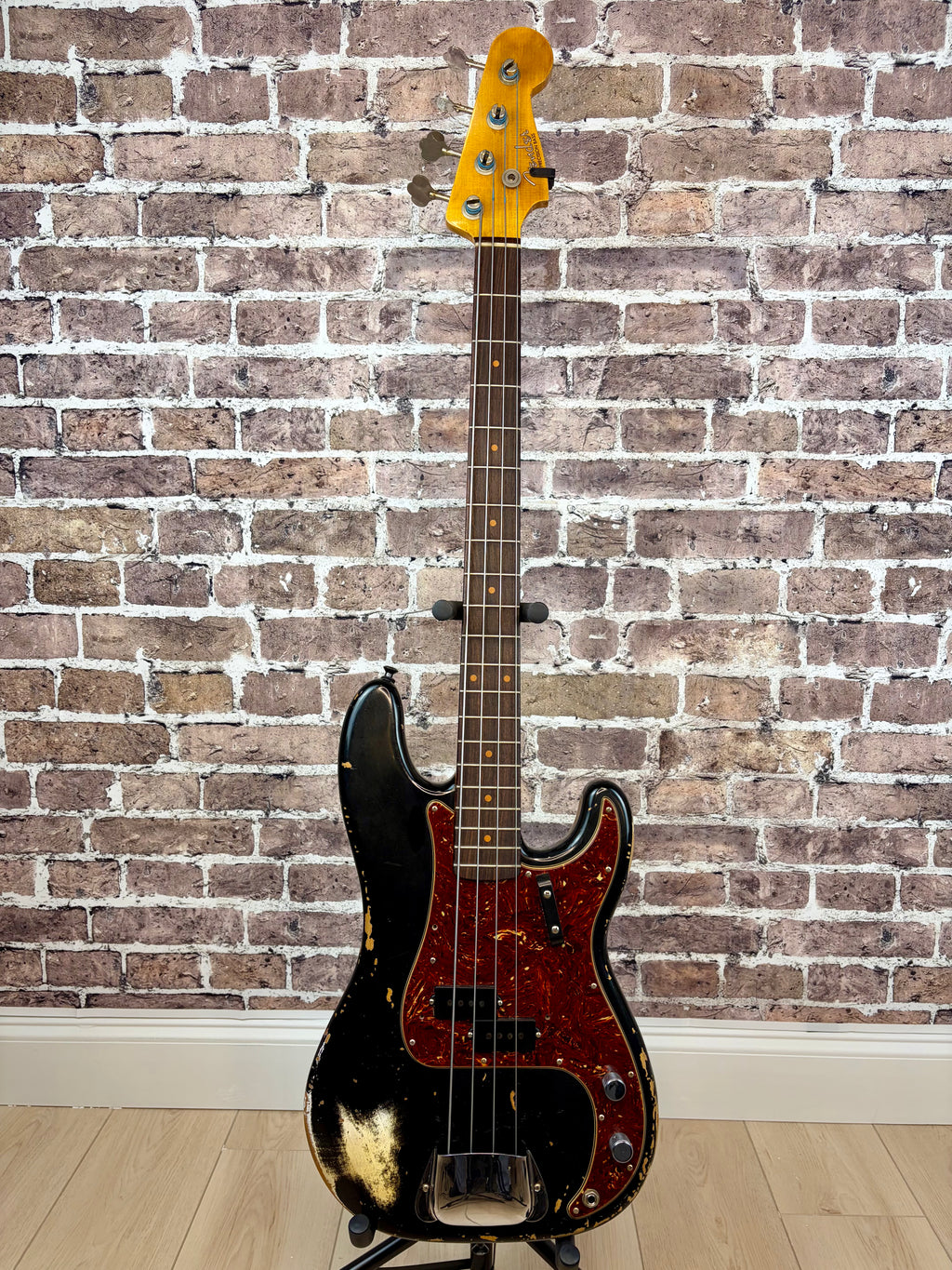 Fender Custom Shop 1960s Precision Bass Heavy Relic – Black