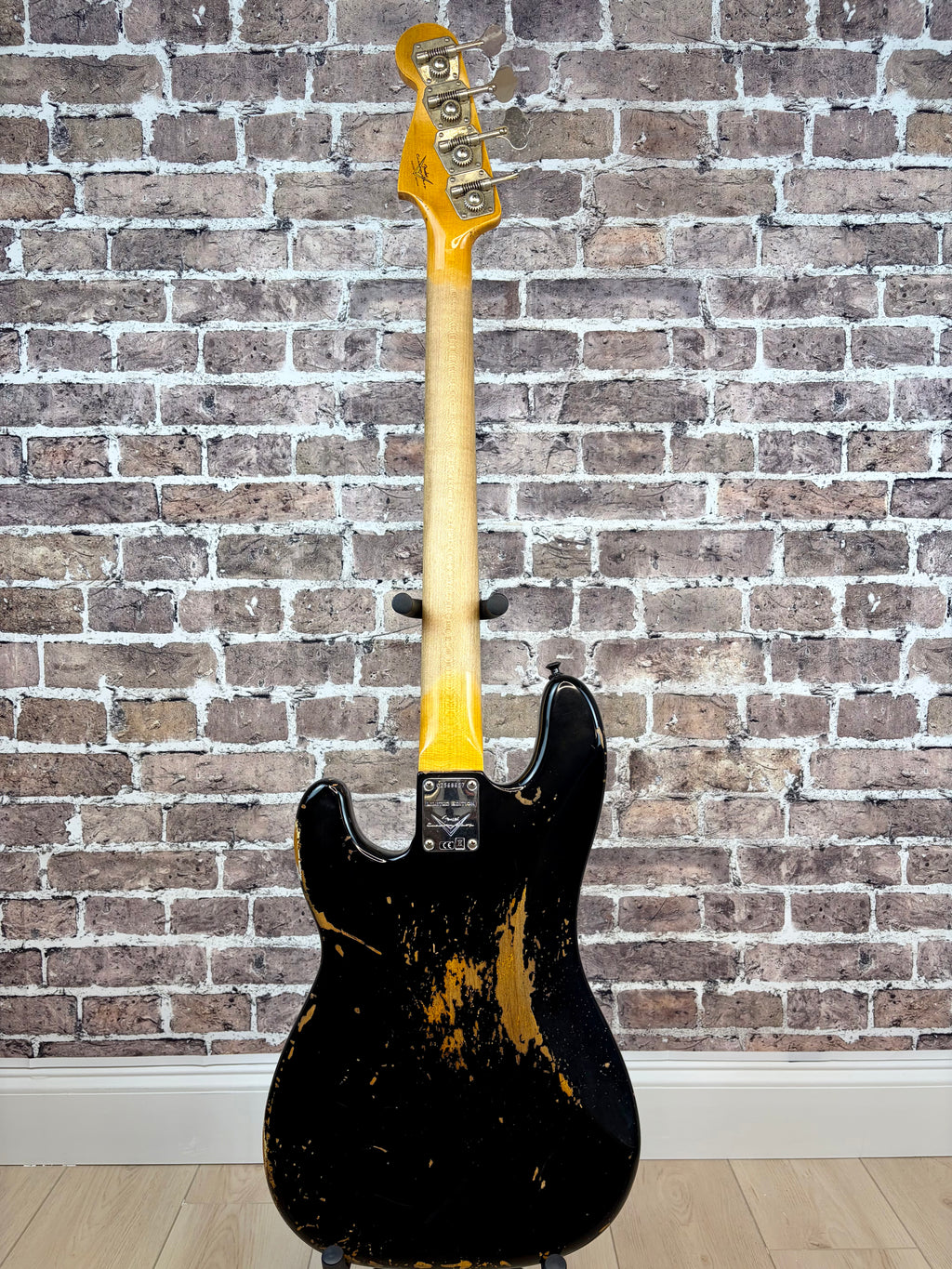 Fender Custom Shop 1960s Precision Bass Heavy Relic – Black