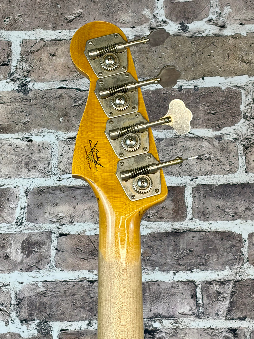 Fender Custom Shop 1960s Precision Bass Heavy Relic – Black