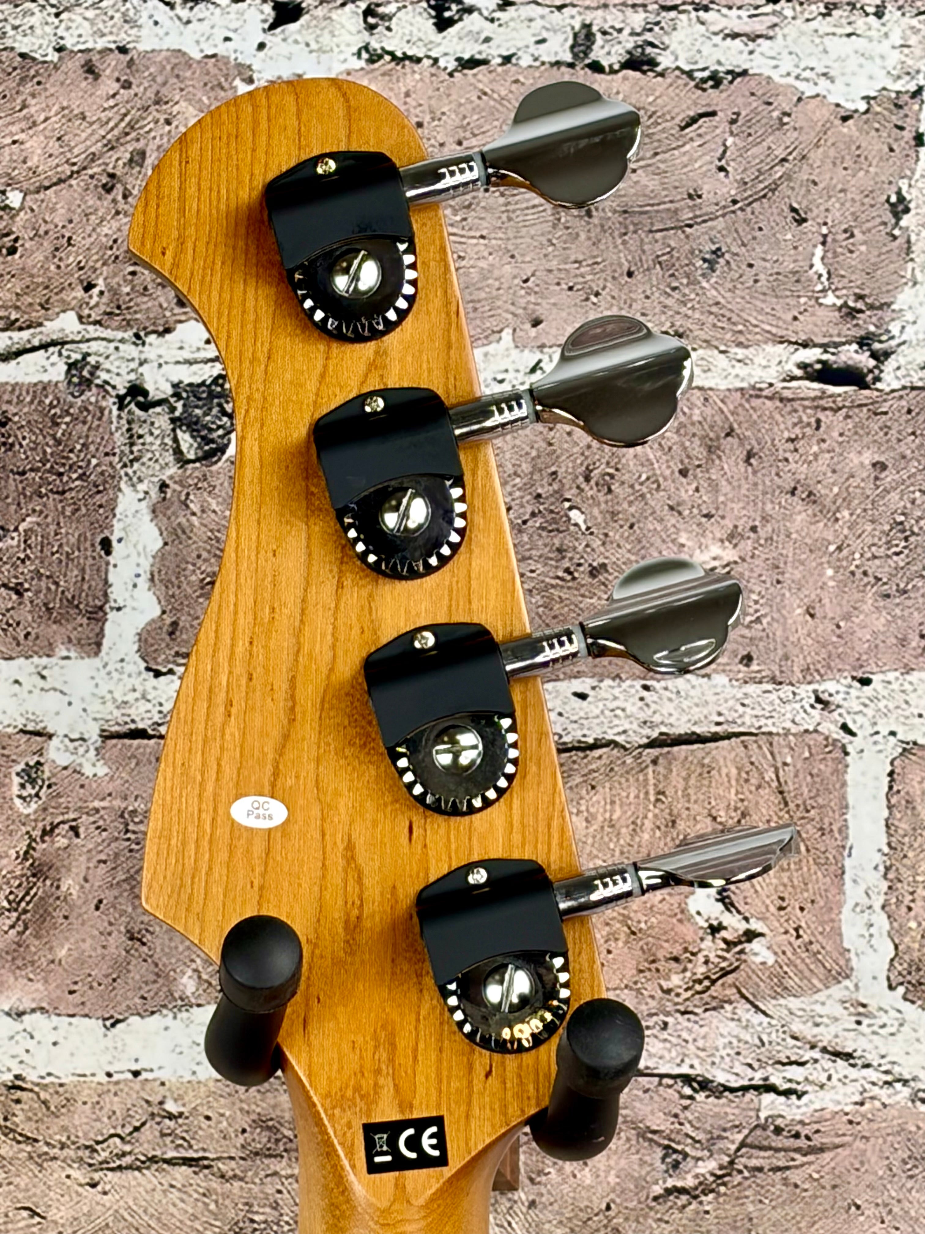 Harley Benton JB-75 4-String Bass Roasted Maple Neck