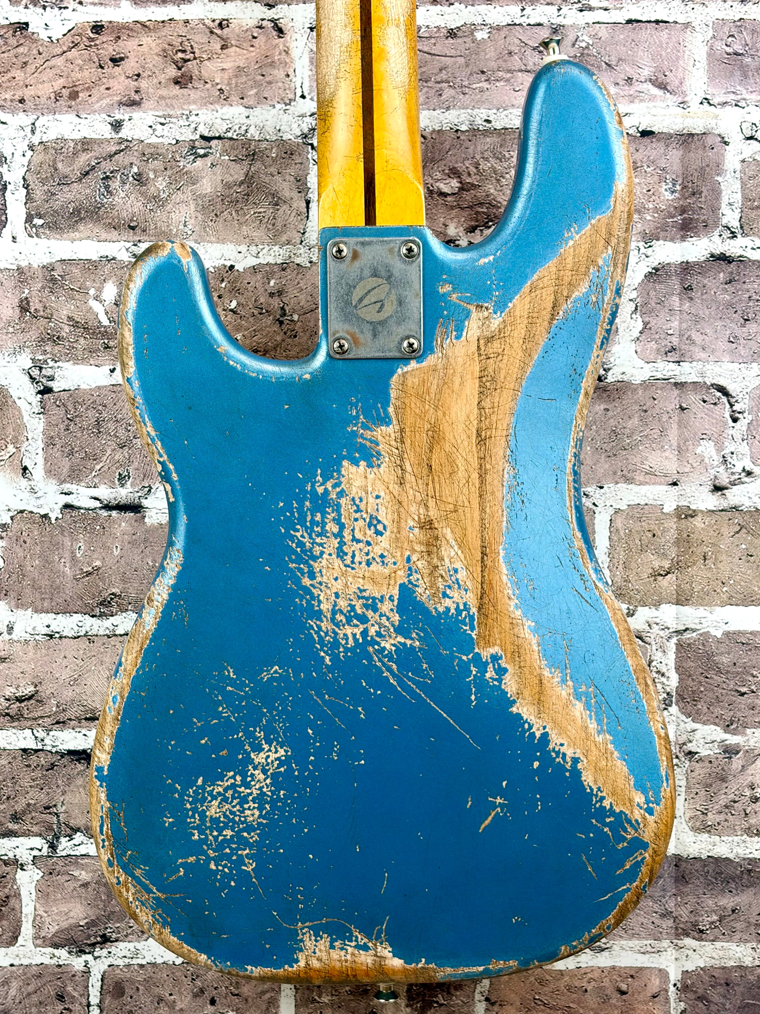Alnus Handmade Heavy Relic Precision Bass