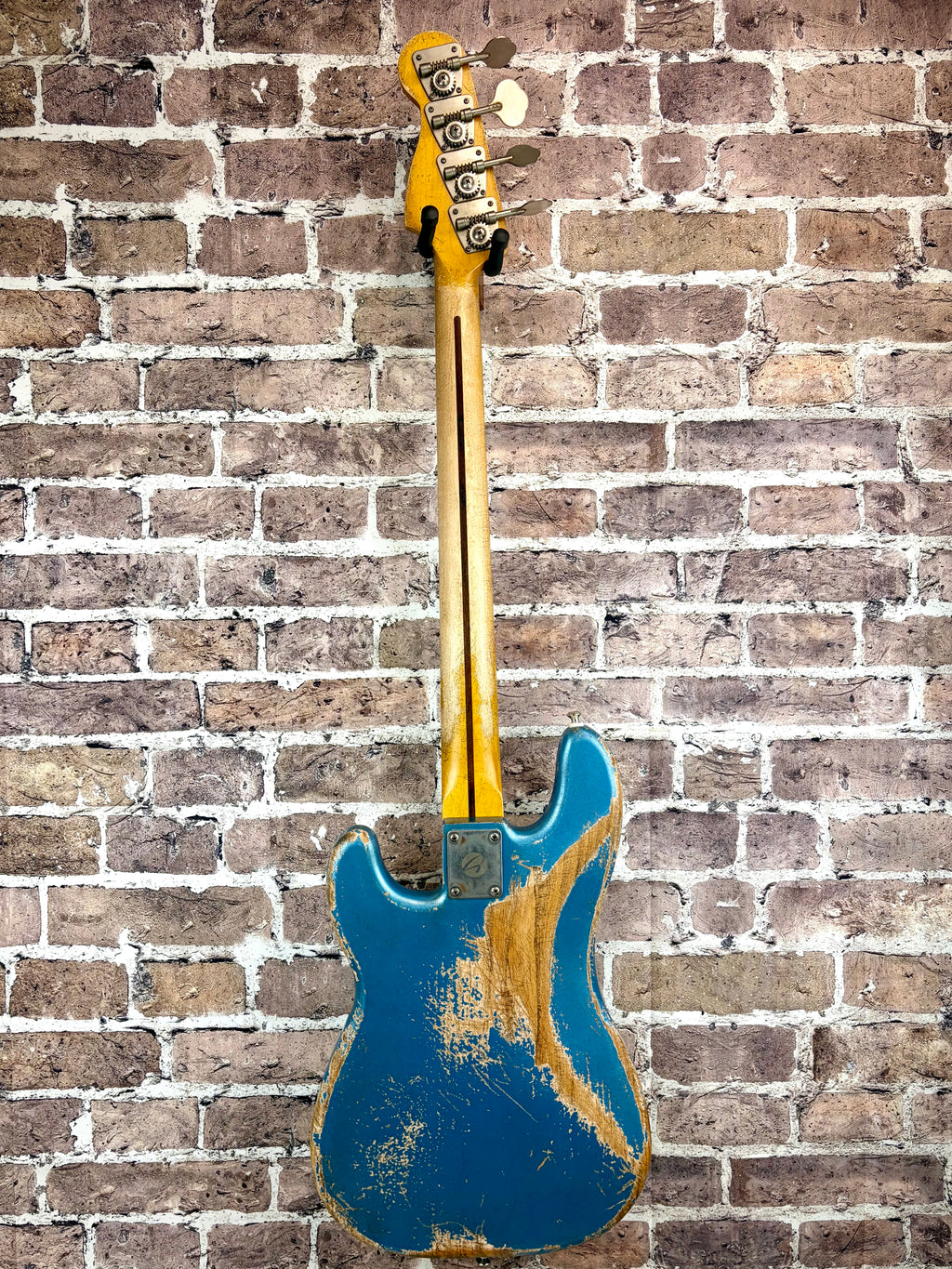 Alnus Handmade Heavy Relic Precision Bass
